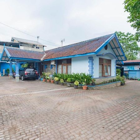 Hotel Reddoorz Syariah At Jl Pangeran Hidayatullah Cianjur Exterior foto