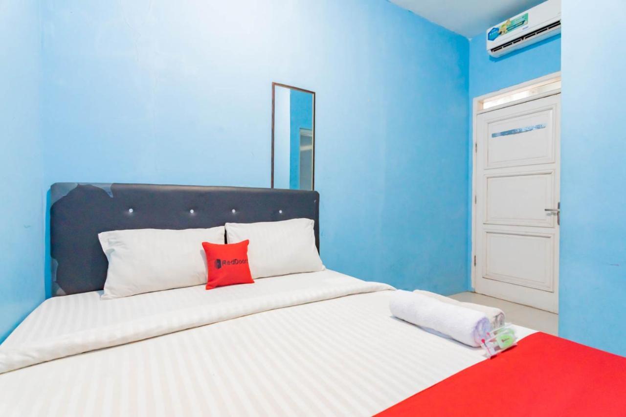 Hotel Reddoorz Syariah At Jl Pangeran Hidayatullah Cianjur Exterior foto